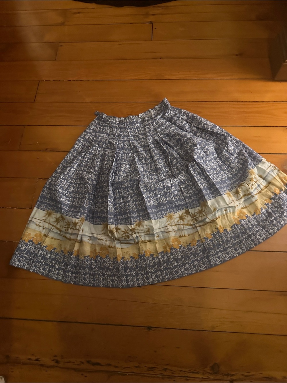 Liz Claiborne Blue Floral Border Skirt with Cream & Gold Accent